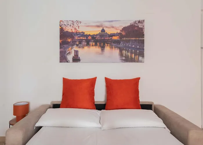 Vatican Light - Metro Cipro Apartment